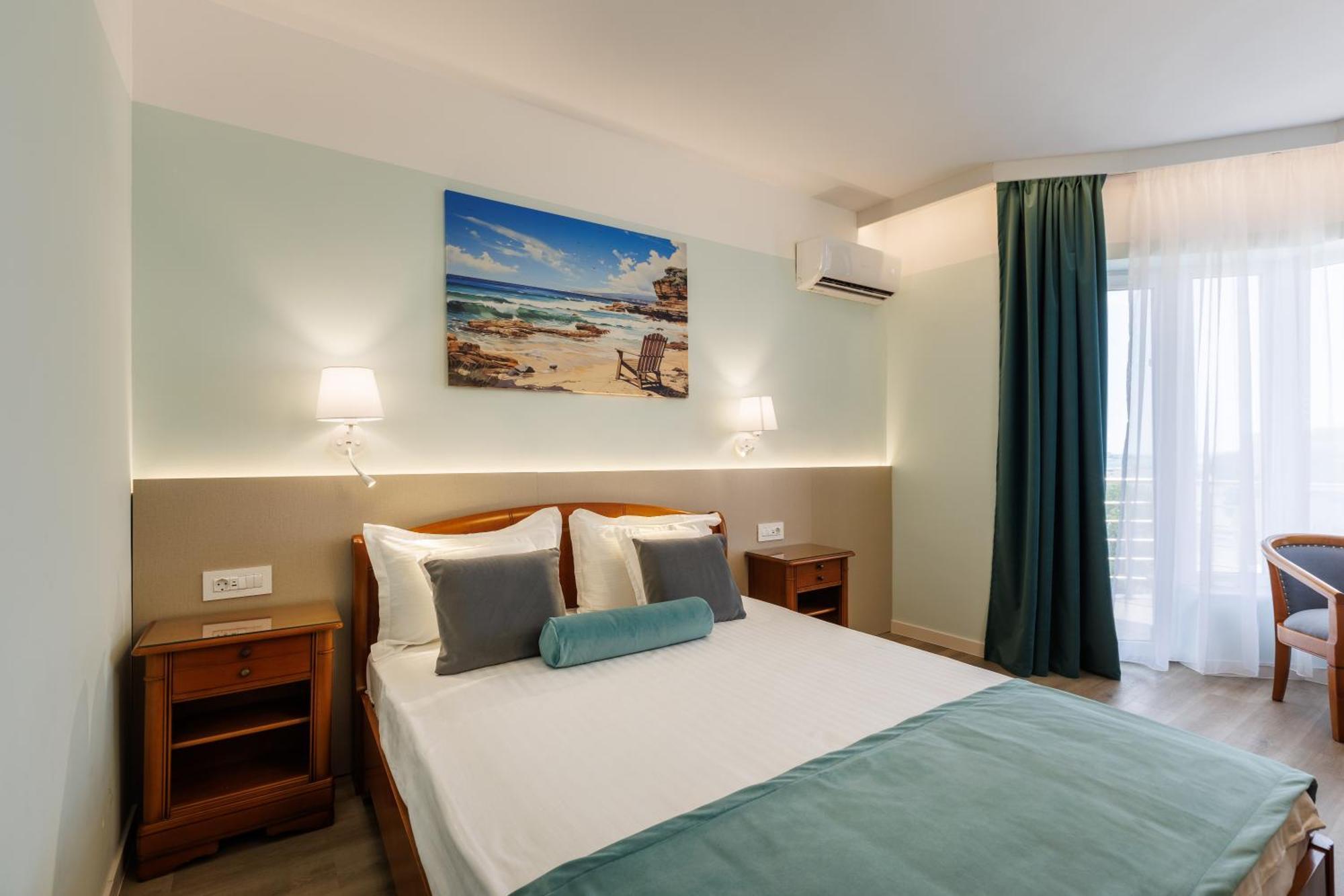 Hotel Amiral Mamaia Buitenkant foto