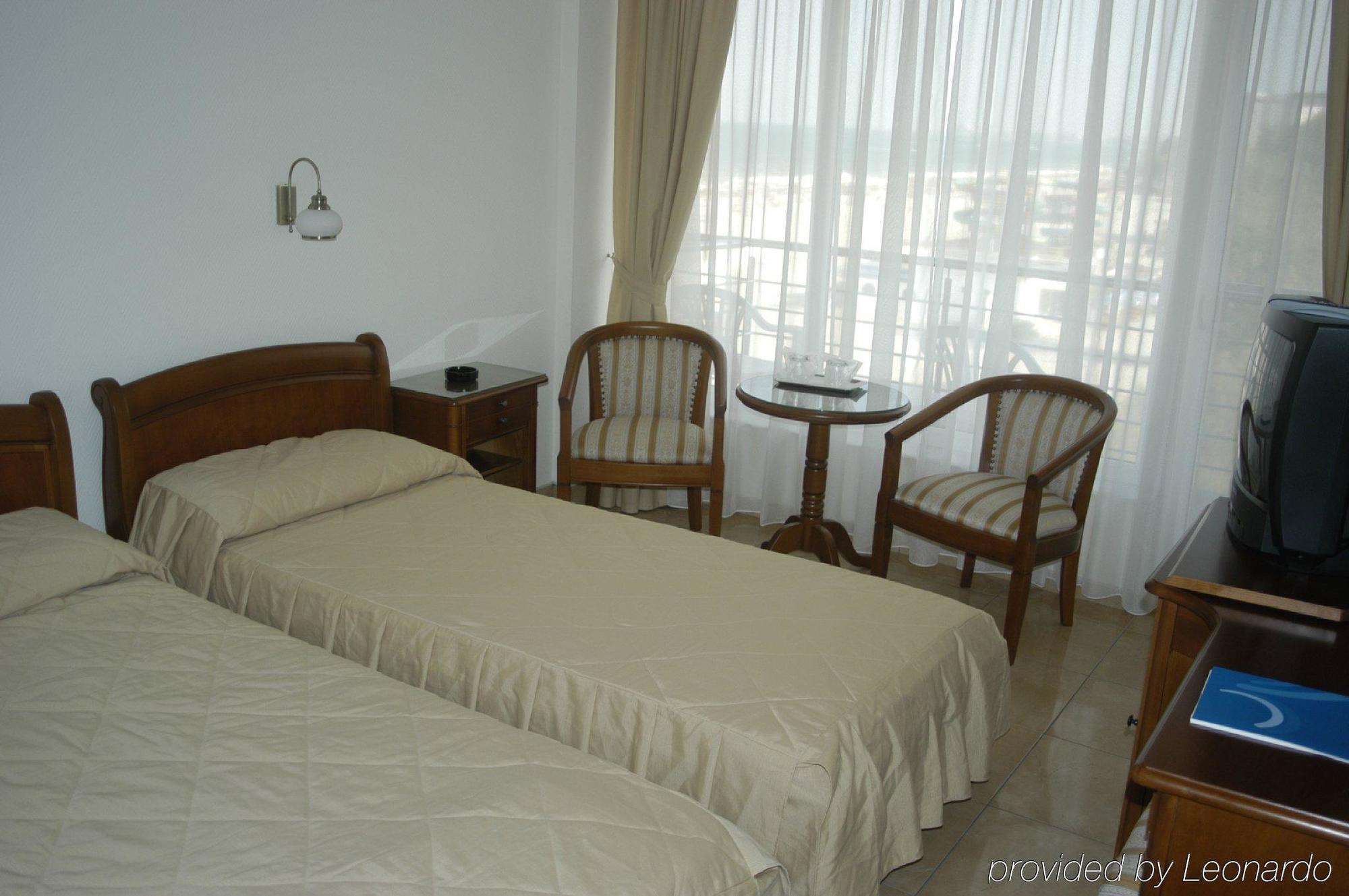 Hotel Amiral Mamaia Buitenkant foto